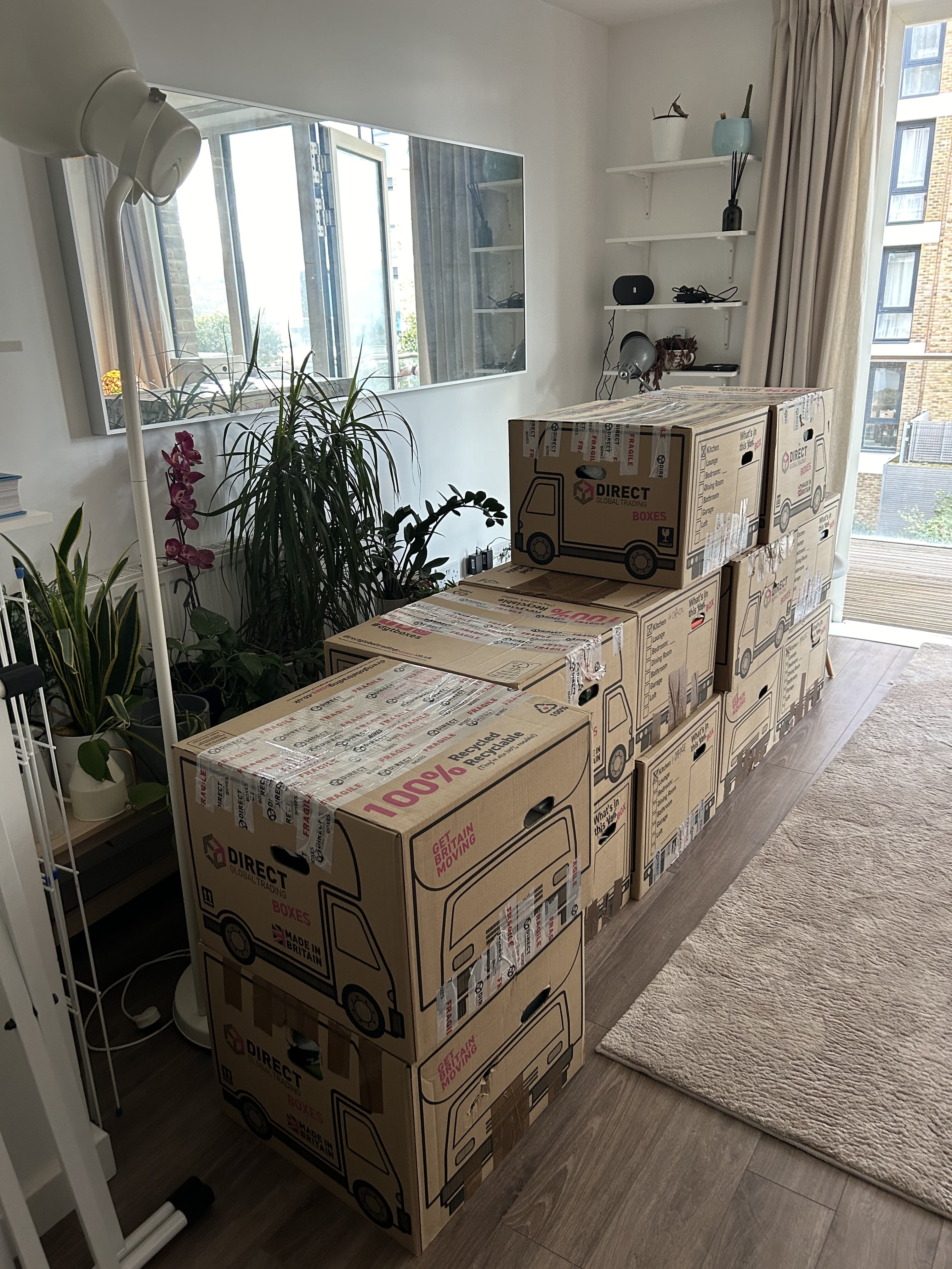 Moving service image 16