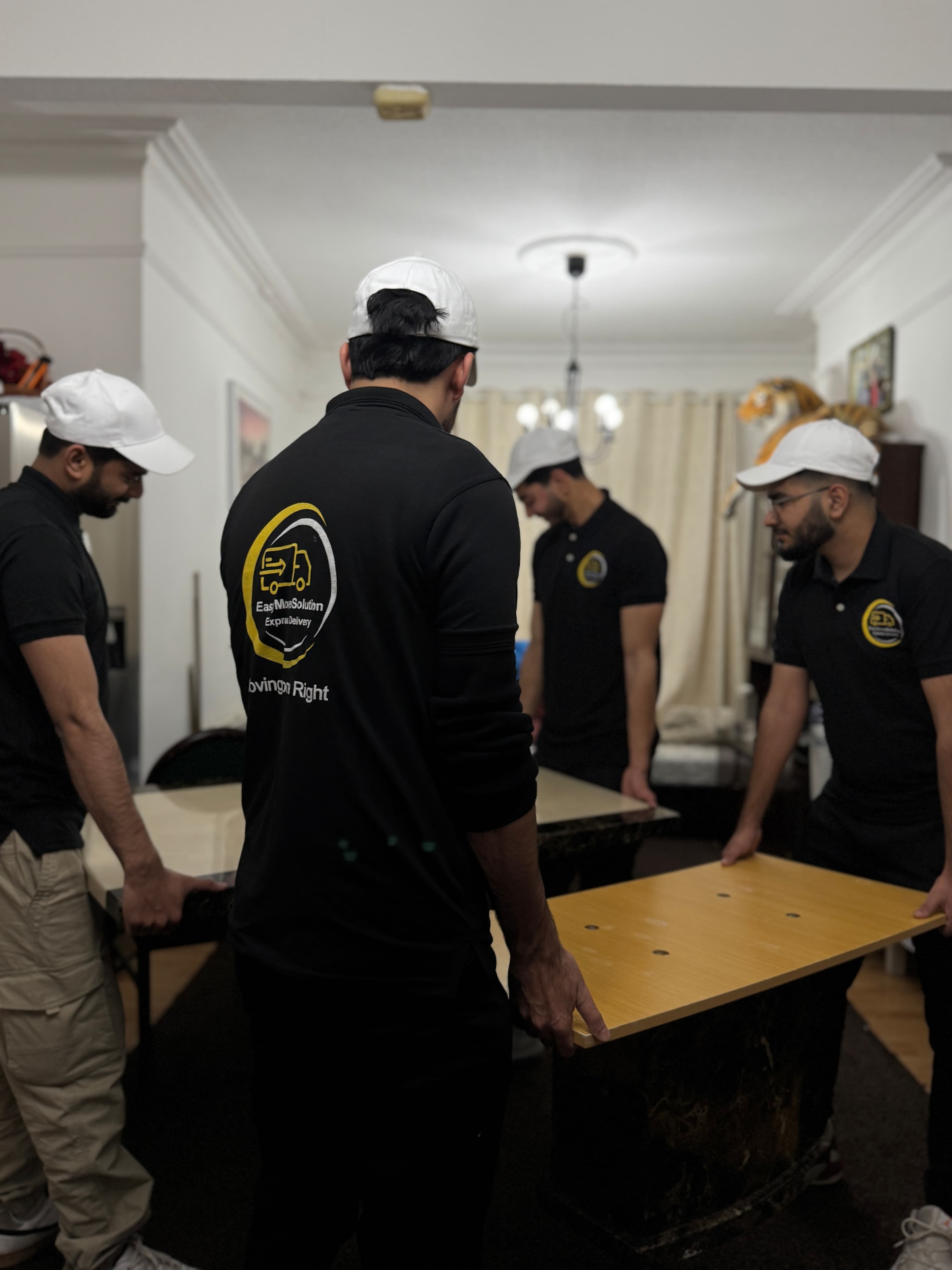 Moving service image 23