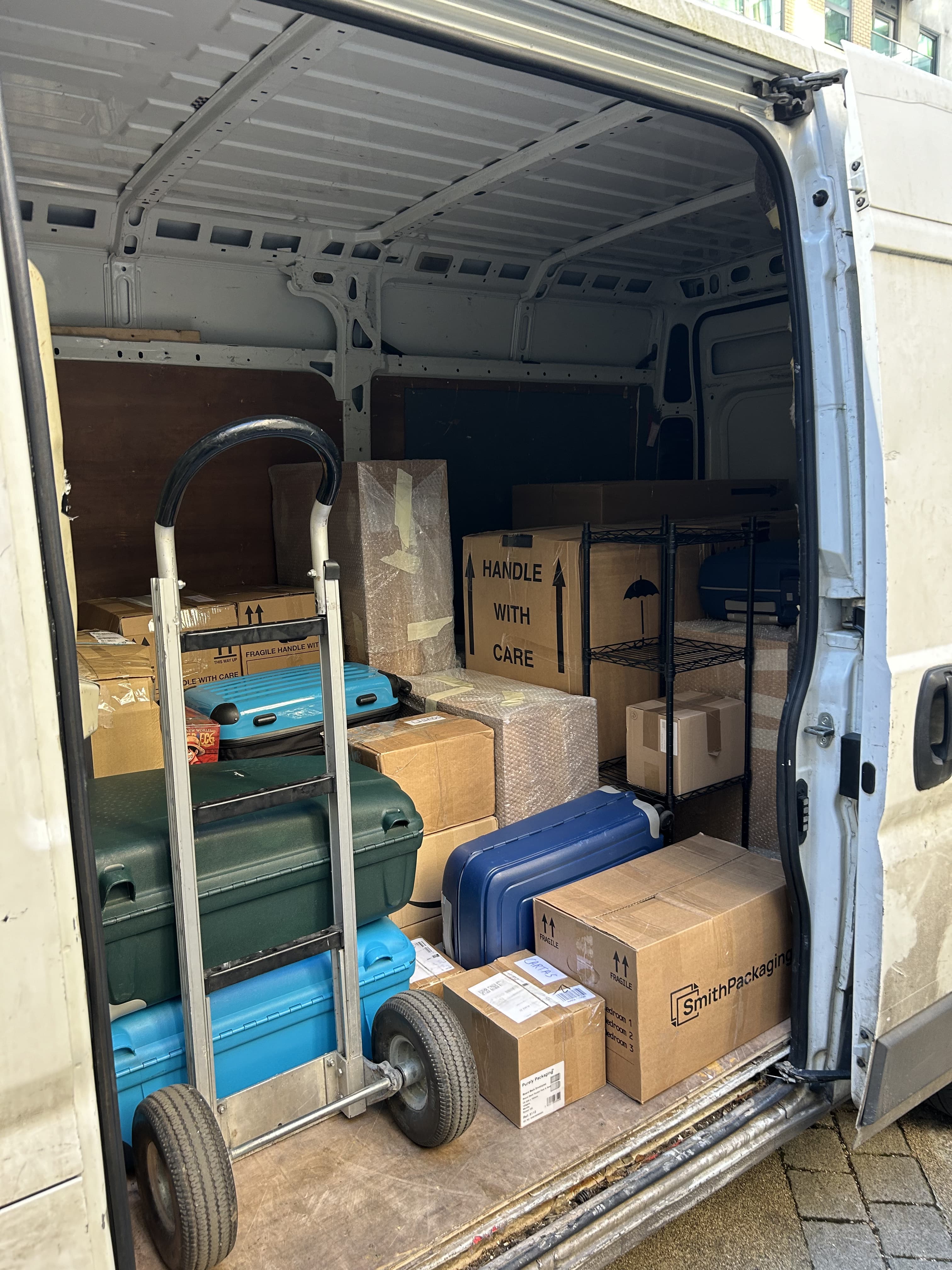 Moving service image 26
