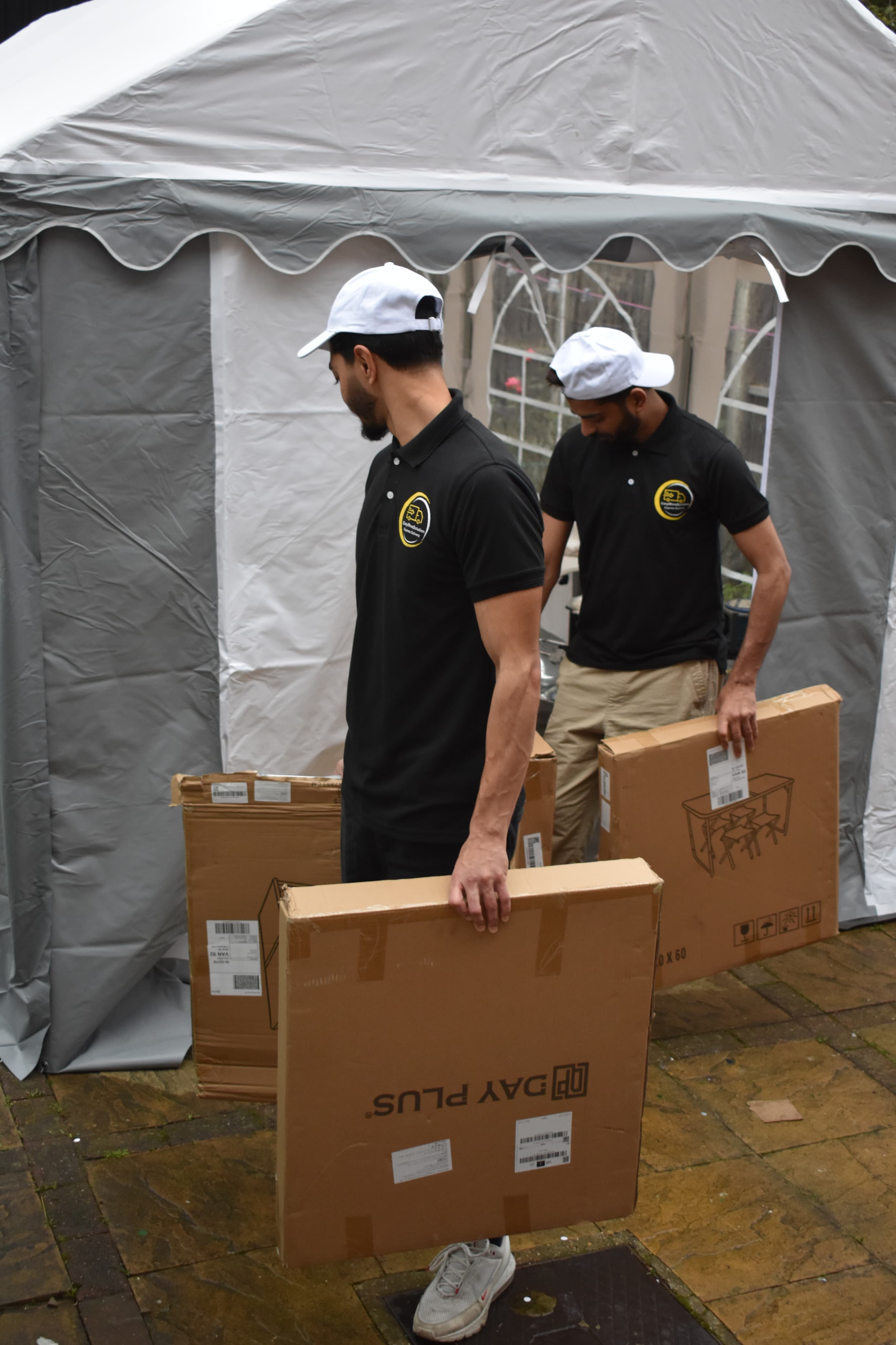 Moving service image 27